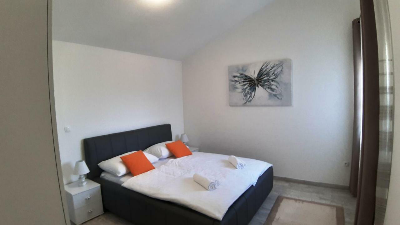 Relax Apartamento Starigrad Paklenica Exterior foto